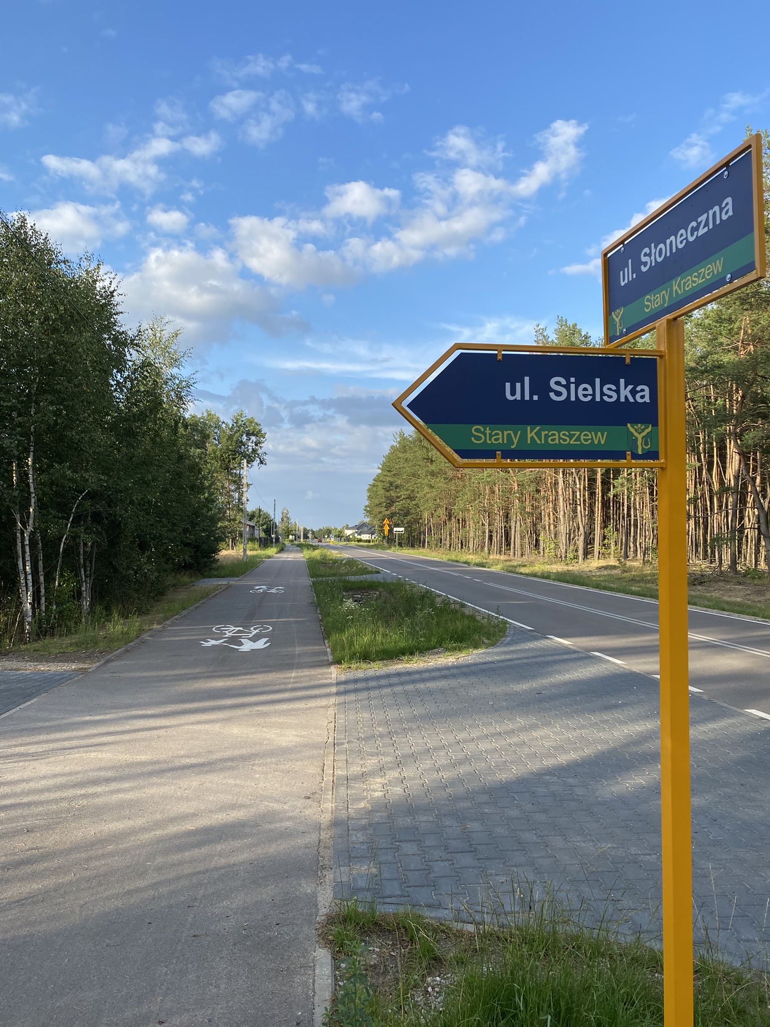 Znak drogowy na ulicę Sielską